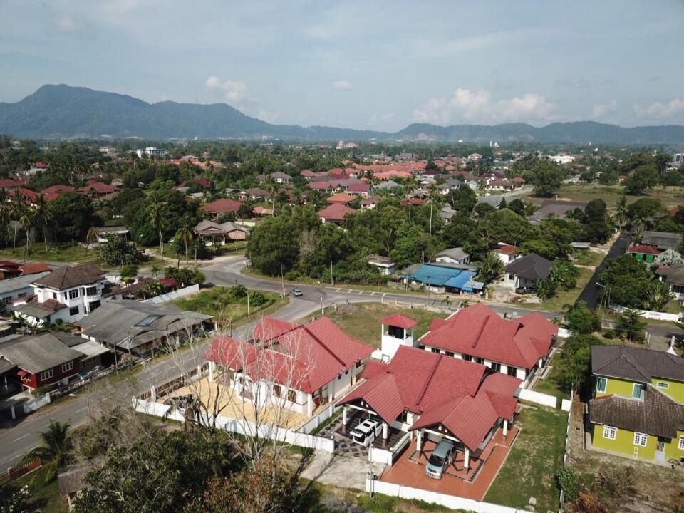 Wan'S Beach Guest House Dungun Ngoại thất bức ảnh