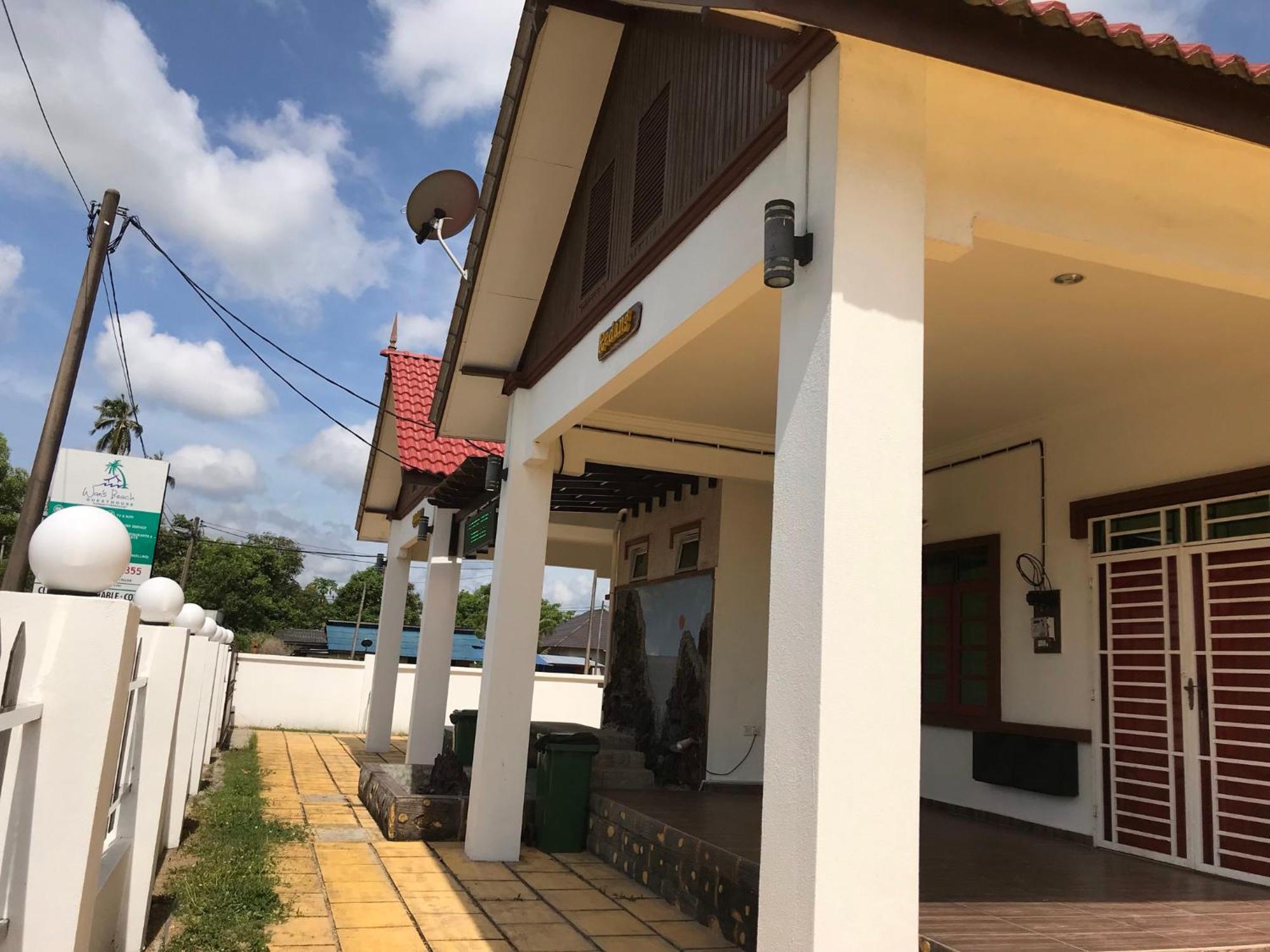 Wan'S Beach Guest House Dungun Ngoại thất bức ảnh
